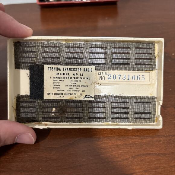 60s Toshiba 6P-15 AM Transistor Radio Red Works - Picture 7 of 9